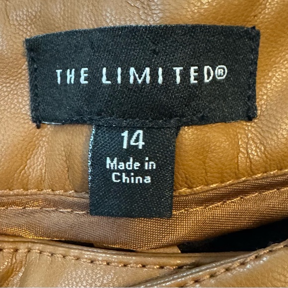 The Limited - Women’s Faux Leather Pants Suit - Pants are Size 14, Jacket/Top XL - Picture 4 of 5